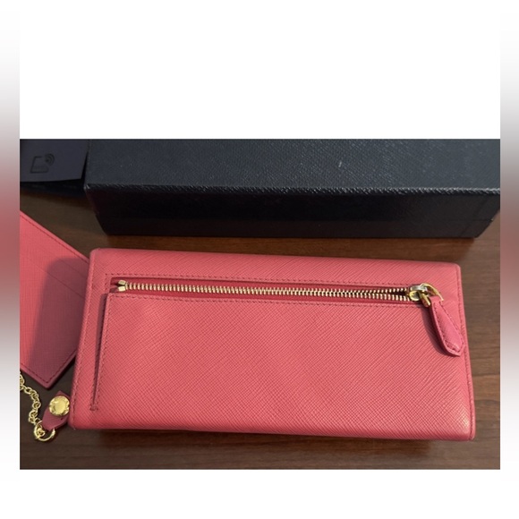๐ Prada Milano Saffiano long Leather pink bow wallet ๐ - Picture 4 of 6